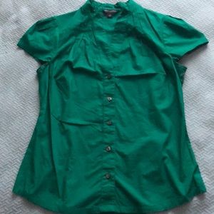 Banana Republic | Emerald Green Button Up Top